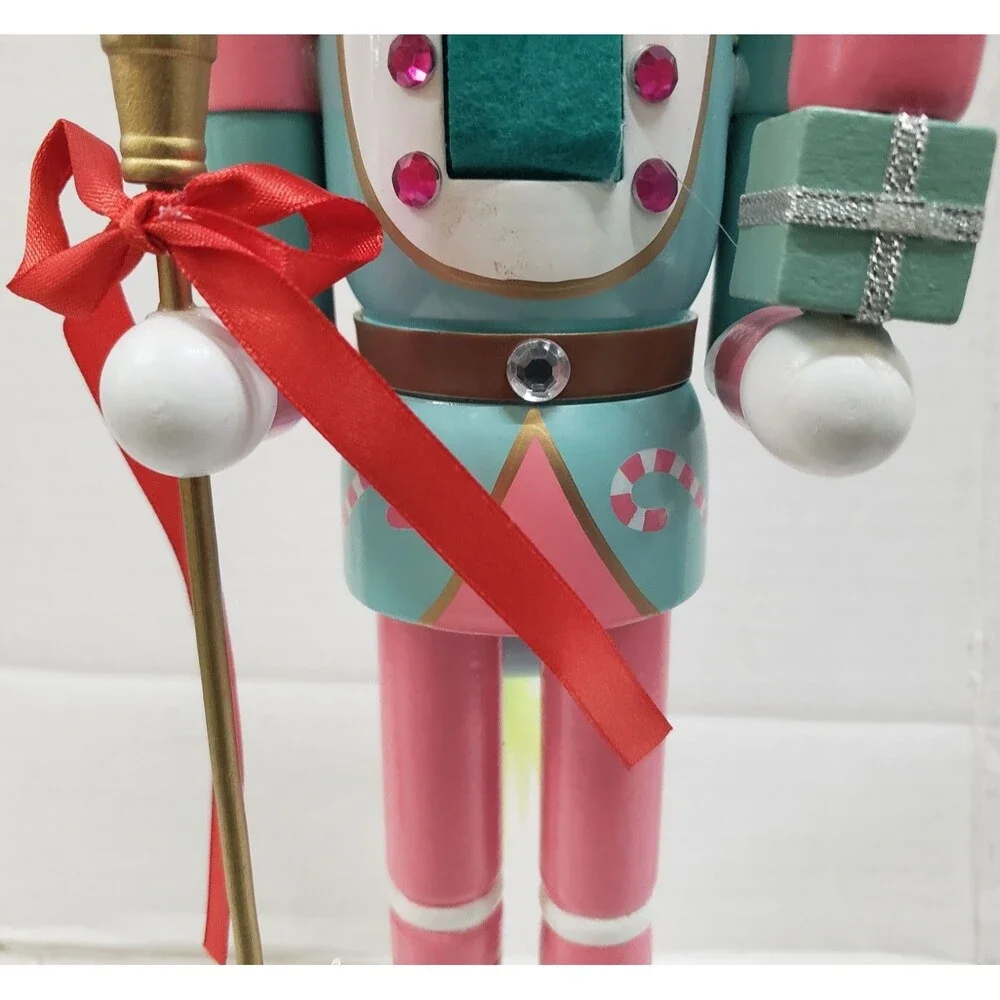 Wooden Christmas Nutcracker,14